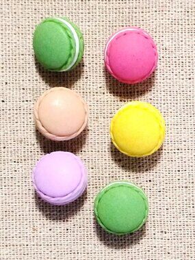 6 Pcs Colorful Macaroon Cookies Decorative Bulletin Board Memo Board Push Pins